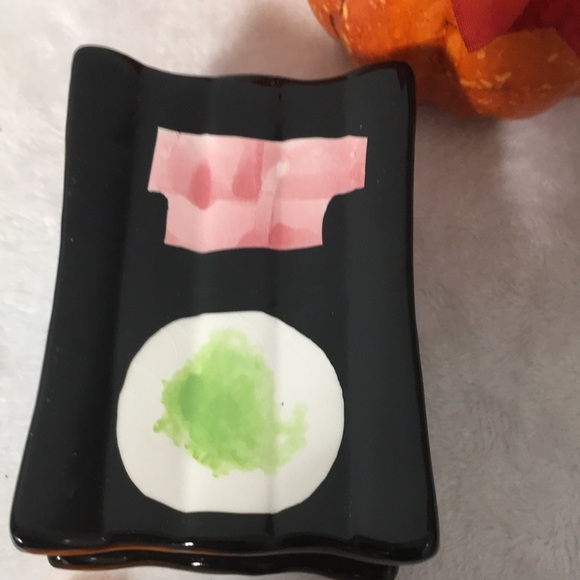 Sushi plates with decorative pink white & green abstract shapes set of two - Picture 2 of 5